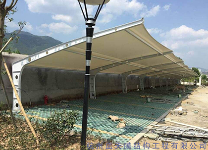 汽車(chē)停車(chē)棚